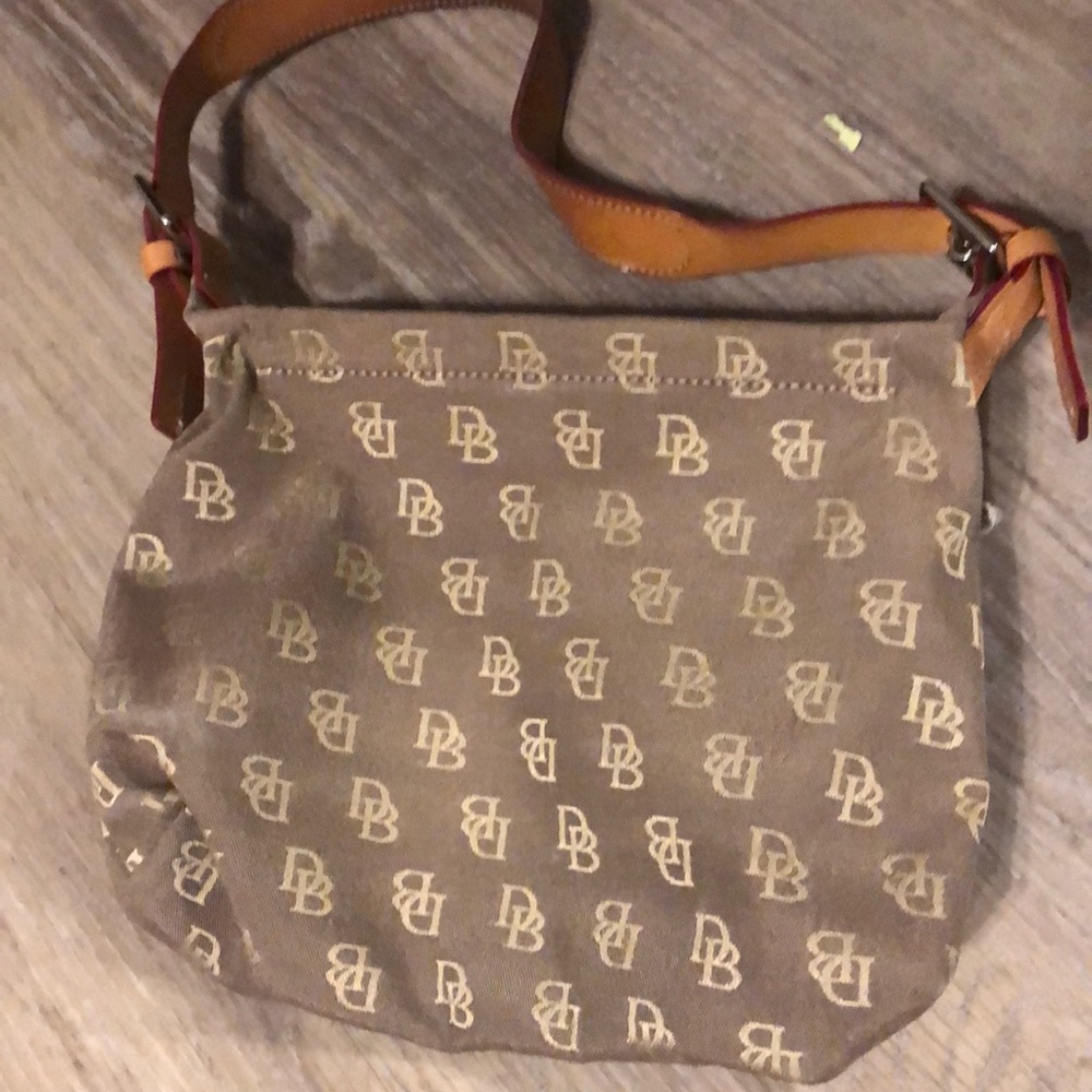 Dooney & Bourke purse
